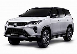 Toyota Fortuner SUV 7 ที่นั่ง